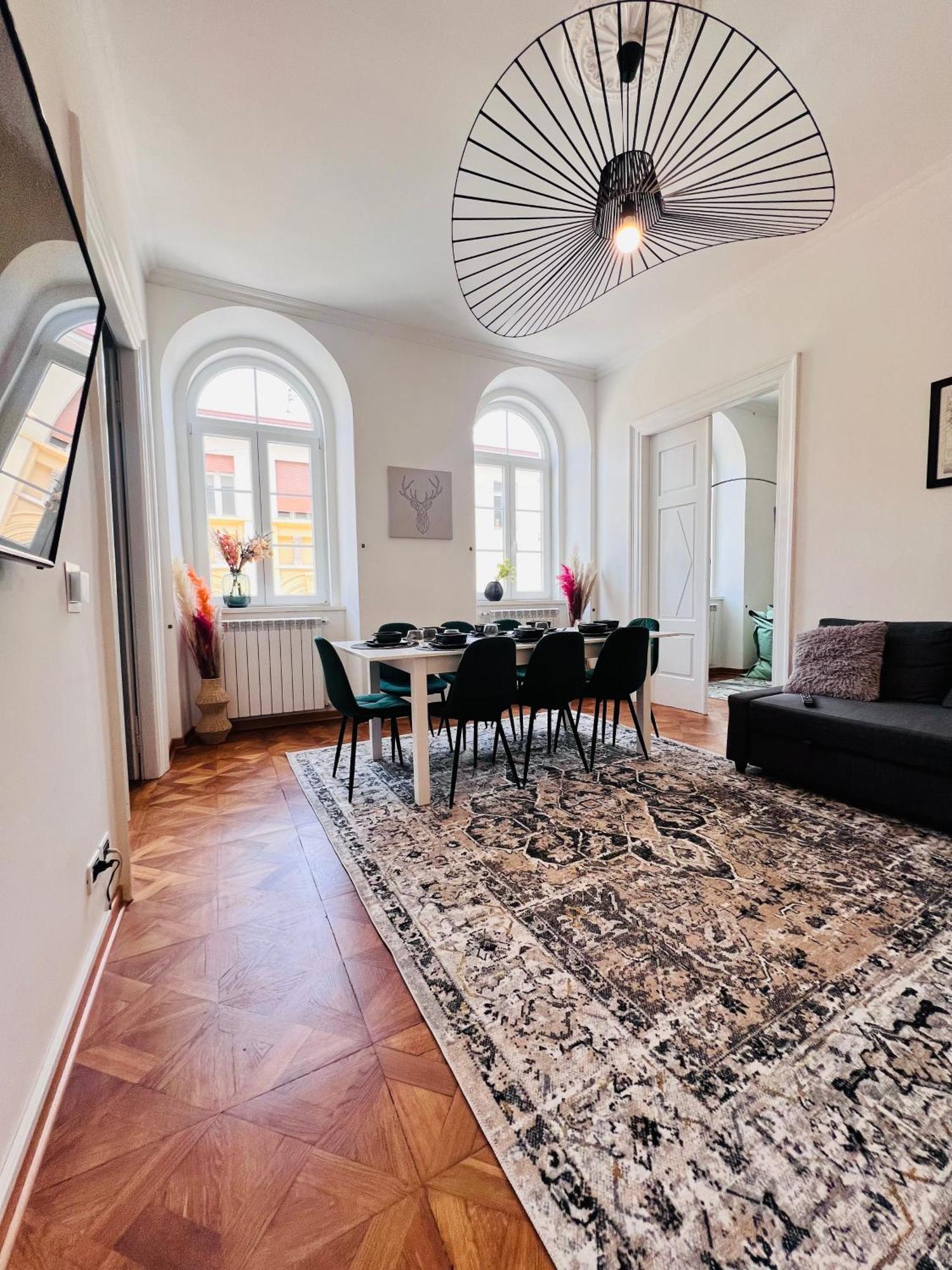 Suite Mitteleuropa Private Parking Trieste Eksteriør bilde