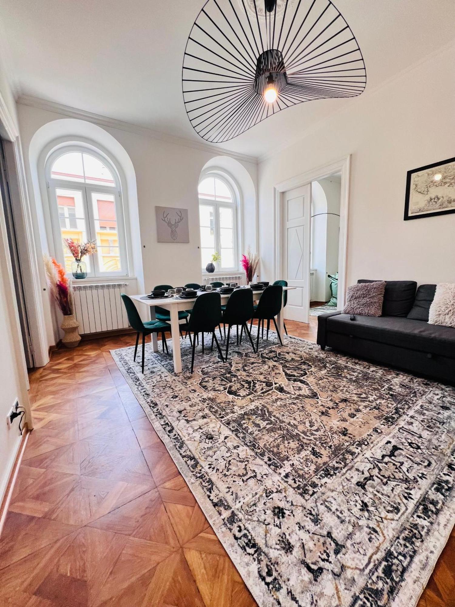 Suite Mitteleuropa Private Parking Trieste Eksteriør bilde