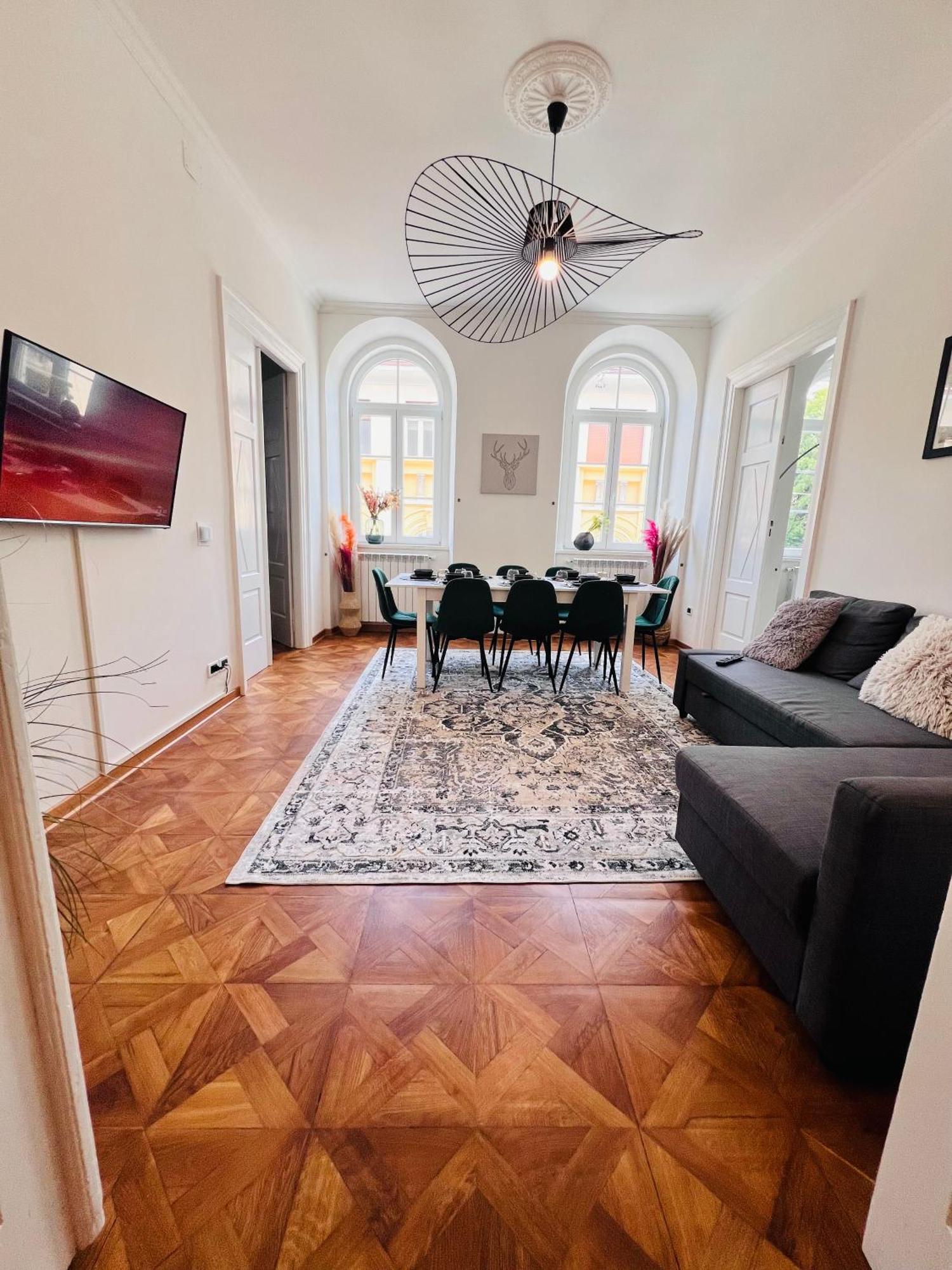 Suite Mitteleuropa Private Parking Trieste Eksteriør bilde